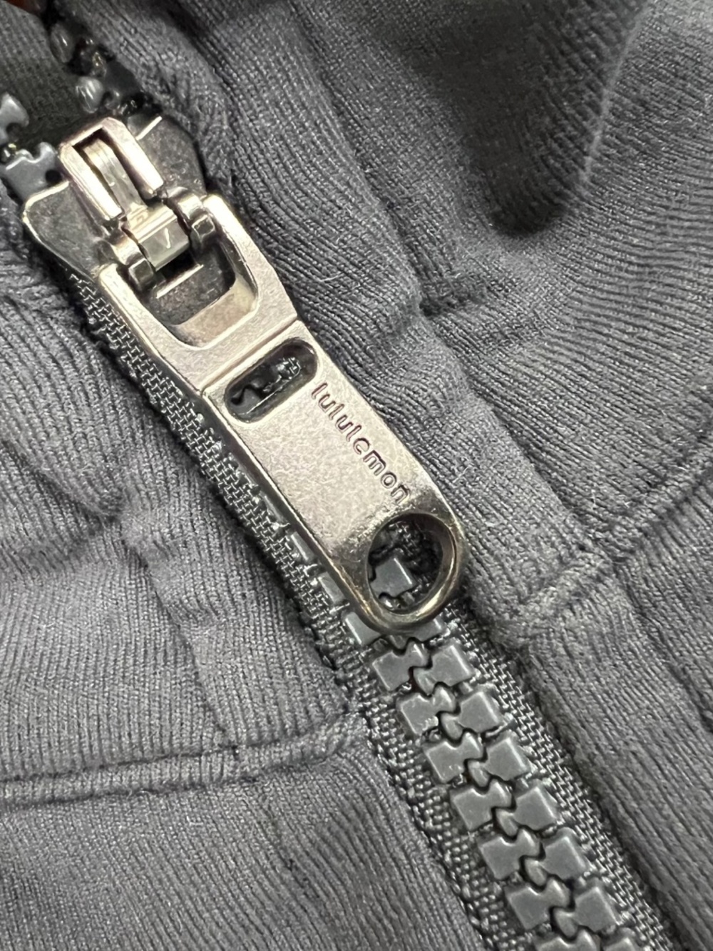 |•LULULEMON•| Black & Gray Full Zip Athletic Performance Jacket Men’s Medium - Picture 3 of 12